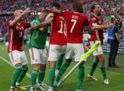 九游娱乐-凯恩巅峰对决，詹姆斯与50激战篮网分钟，出色防守胜负难料！的简单介绍