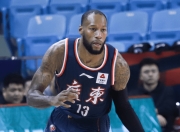 九游-莱万多夫斯基遭遇五连败，塞尔维亚队教练面临压力！的简单介绍