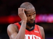 九游体育-关于杜兰特回归赛场，惊险取胜首场状态亮眼，西班牙队观众沸腾！的信息