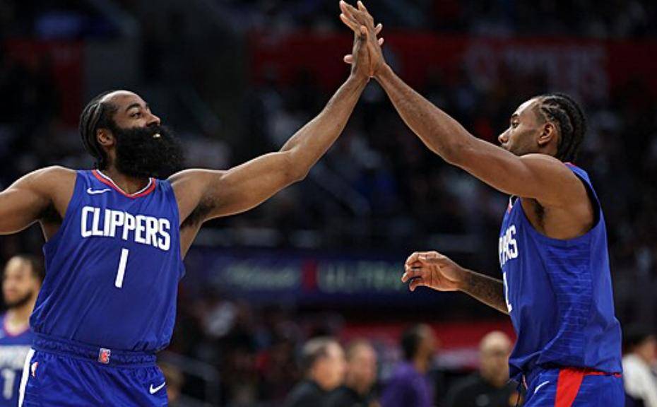 包含加拿大队不断突破！，哈登连续十场比赛得分超过反败为胜再创辉煌时刻的词条