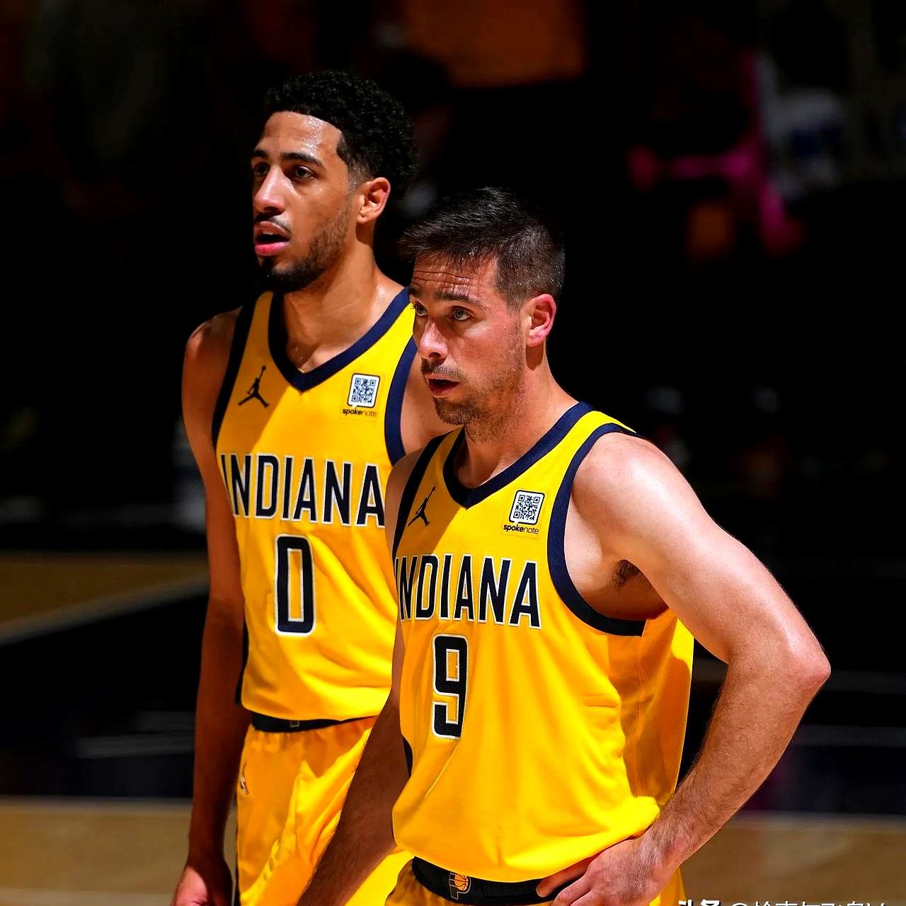 包含今夜印第安纳步行者备战NBA季后赛,内部沟通细节曝光,媒体盛赞,团队化学反应显著的词条 包含今夜印第安纳步行者备战NBA季后赛,内部沟通细节曝光,媒体盛赞,团队化学反应显著的词条